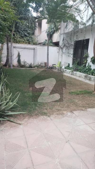 ڈی ایچ اے فیز 6 ڈی ایچ اے ڈیفینس,کراچی میں 5 کمروں کا 1 کنال مکان 9.75 کروڑ میں برائے فروخت۔