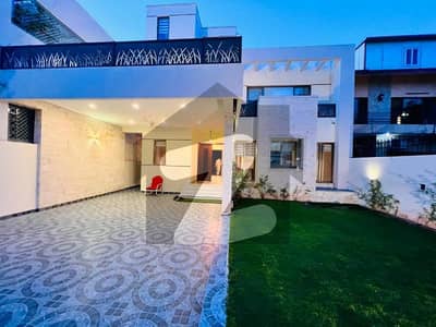 ایف ۔ 6 اسلام آباد میں 6 کمروں کا 1 کنال مکان 14.0 لاکھ میں کرایہ پر دستیاب ہے۔