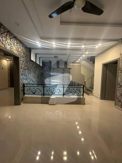 ایم پی سی ایچ ایس ۔ بلاک ایف ایم پی سی ایچ ایس ۔ ملٹی گارڈنز,بی ۔ 17,اسلام آباد میں 3 کمروں کا 5 مرلہ مکان 2.3 کروڑ میں برائے فروخت۔