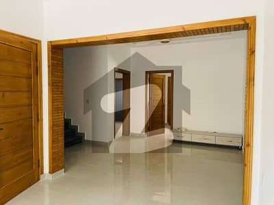 واپڈا سٹی ۔ بلاک ایل واپڈا سٹی,فیصل آباد میں 3 کمروں کا 5 مرلہ مکان 1.84 کروڑ میں برائے فروخت۔