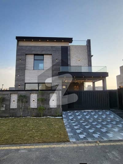 10 MARLA BRAND NEW STUNNING MODERN DESIGN HOUSE FOR SALE IN THE HEART OF DHA