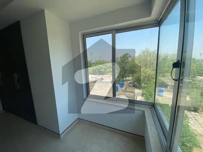 گلبرگ لاہور میں 3 کمروں کا 9 مرلہ فلیٹ 1.7 لاکھ میں کرایہ پر دستیاب ہے۔