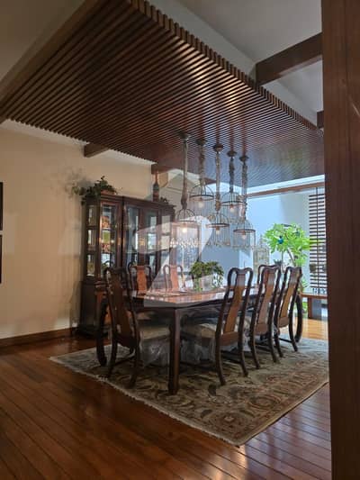 ڈی ایچ اے فیز 8 ڈی ایچ اے ڈیفینس,کراچی میں 6 کمروں کا 2 کنال مکان 35.0 کروڑ میں برائے فروخت۔