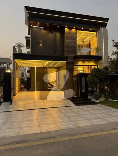 بحریہ ٹاؤن جاسمین بلاک بحریہ ٹاؤن سیکٹر سی,بحریہ ٹاؤن,لاہور میں 5 کمروں کا 10 مرلہ مکان 2.7 کروڑ میں برائے فروخت۔ بحریہ ٹاؤن جاسمین بلاک بحریہ ٹاؤن سیکٹر سی,بحریہ ٹاؤن,لاہور میں 5 کمروں کا 10 مرلہ مکان 2.7 کروڑ میں برائے فروخت۔