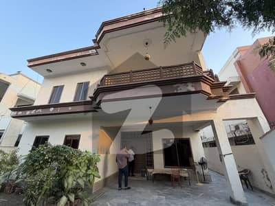 ڈی ایچ اے فیز 7 ڈی ایچ اے ڈیفینس,کراچی میں 5 کمروں کا 1 کنال مکان 10.5 کروڑ میں برائے فروخت۔