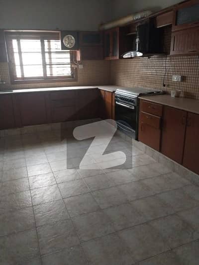 ڈی ایچ اے فیز 6 ڈی ایچ اے ڈیفینس,کراچی میں 6 کمروں کا 1 کنال مکان 13.0 کروڑ میں برائے فروخت۔