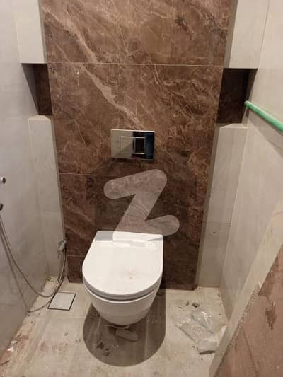 ڈی ایچ اے فیز 5 ڈیفنس (ڈی ایچ اے),لاہور میں 4 کمروں کا 10 مرلہ مکان 1.65 لاکھ میں کرایہ پر دستیاب ہے۔