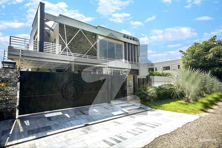 ڈی ایچ اے فیز 6 ڈیفنس (ڈی ایچ اے),لاہور میں 5 کمروں کا 1 کنال مکان 4.15 لاکھ میں کرایہ پر دستیاب ہے۔