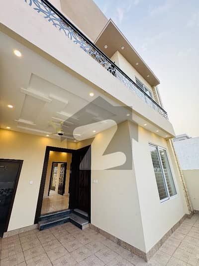 سٹی ہاؤسنگ سوسائٹی گوجرانوالہ میں 4 کمروں کا 5 مرلہ مکان 1.77 کروڑ میں برائے فروخت۔