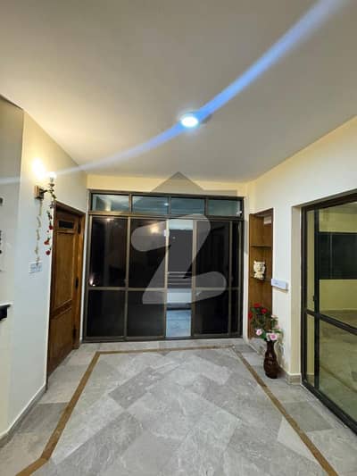 ایف ۔ 10/3 ایف ۔ 10,اسلام آباد میں 2 کمروں کا 8 مرلہ فلیٹ 2.5 کروڑ میں برائے فروخت۔