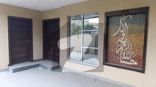 10 Marla Slightly Used Like Brand New House For Sale In Valencia Town Lahore