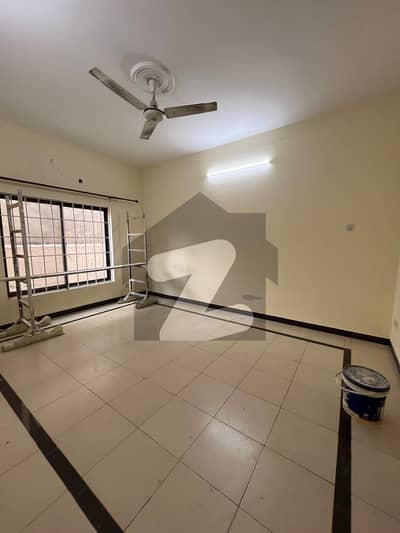 ڈی ایچ اے فیز 2 - سیکٹر اے ڈی ایچ اے ڈیفینس فیز 2,ڈی ایچ اے ڈیفینس,اسلام آباد میں 10 مرلہ مکان 1.7 لاکھ میں کرایہ پر دستیاب ہے۔