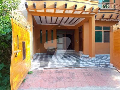 ائیرپورٹ ہاؤسنگ سوسائٹی راولپنڈی میں 6 کمروں کا 10 مرلہ مکان 3.5 کروڑ میں برائے فروخت۔ ائیرپورٹ ہاؤسنگ سوسائٹی راولپنڈی میں 6 کمروں کا 10 مرلہ مکان 3.5 کروڑ میں برائے فروخت۔