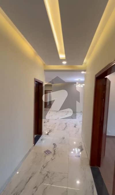 2 Floor 3 Bed Room Apartments For Rent in Askari 11