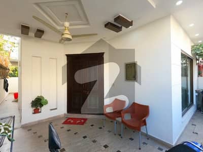 ڈی ایچ اے فیز 3 - بلاک ڈبل ایکس فیز 3,ڈیفنس (ڈی ایچ اے),لاہور میں 3 کمروں کا 5 مرلہ مکان 3.05 کروڑ میں برائے فروخت۔