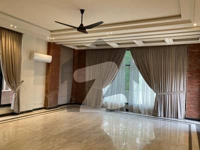 HOUSE FOR RENT IN F-7