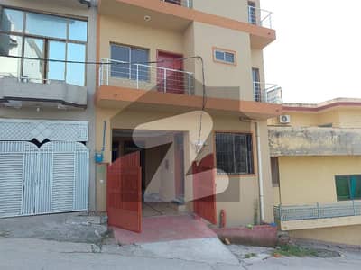 ائیرپورٹ ہاؤسنگ سوسائٹی راولپنڈی میں 8 کمروں کا 3 مرلہ مکان 1.7 کروڑ میں برائے فروخت۔