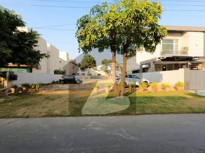 سوئی گیس سوسائٹی فیز 1 - بلاک سی سوئی گیس سوسائٹی فیز 1,سوئی گیس ہاؤسنگ سوسائٹی,لاہور میں 1 کنال رہائشی پلاٹ 4.5 کروڑ میں برائے فروخت۔