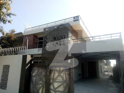 ایف ۔ 7 اسلام آباد میں 4 کمروں کا 1 کنال مکان 6.2 لاکھ میں کرایہ پر دستیاب ہے۔