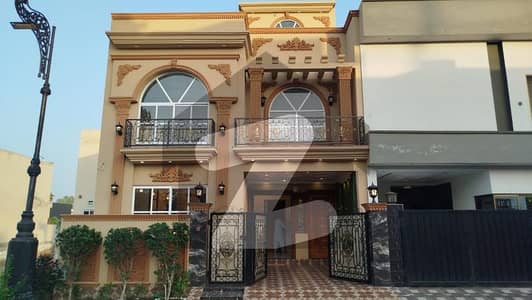 پام سٹی فیروزپور روڈ,لاہور میں 4 کمروں کا 5 مرلہ مکان 2.15 کروڑ میں برائے فروخت۔