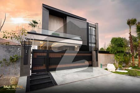 ڈی ایچ اے فیز 6 ڈیفنس (ڈی ایچ اے),لاہور میں 5 کمروں کا 1 کنال مکان 19.5 کروڑ میں برائے فروخت۔