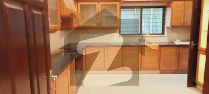 ای ۔ 11 اسلام آباد میں 3 کمروں کا 1 کنال بالائی پورشن 1.7 لاکھ میں کرایہ پر دستیاب ہے۔