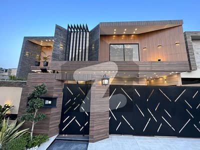 1 Kanal Brand New Designer double height lobby House For sale in Valencia town