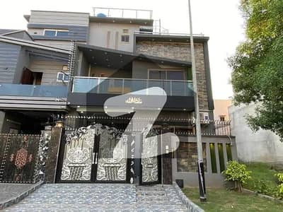 سٹی ہاؤسنگ سوسائٹی گوجرانوالہ میں 4 کمروں کا 5 مرلہ مکان 2.4 کروڑ میں برائے فروخت۔