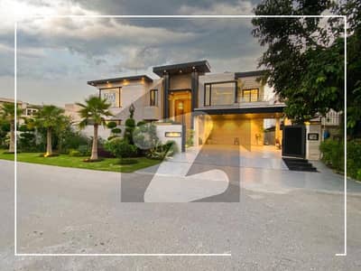 ڈی ایچ اے فیز 7 ڈیفنس (ڈی ایچ اے),لاہور میں 6 کمروں کا 2 کنال مکان 13.75 کروڑ میں برائے فروخت۔