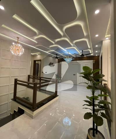 پارک ویو سٹی لاہور میں 3 کمروں کا 10 مرلہ بالائی پورشن 65.0 ہزار میں کرایہ پر دستیاب ہے۔