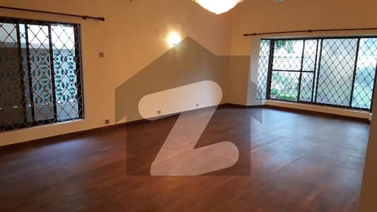 HOUSE FOR RENT IN F-7