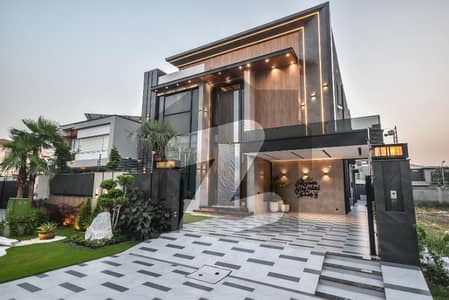 ڈی ایچ اے فیز 7 - بلاک یو فیز 7,ڈیفنس (ڈی ایچ اے),لاہور میں 5 کمروں کا 1 کنال مکان 7.25 کروڑ میں برائے فروخت۔