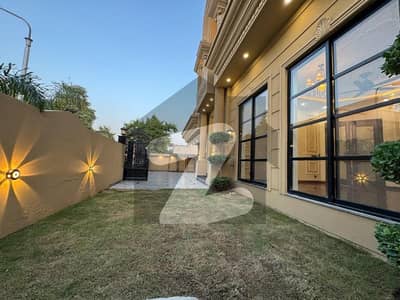 One Kanal Designer Elegant House Available for sale