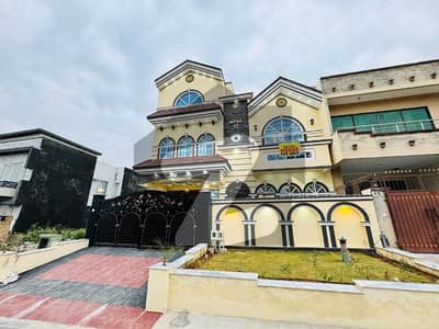 10 Marla Luxury House For Sale In G13 Islamabad