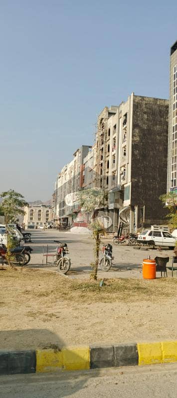 ایم پی سی ایچ ایس - بلاک بی ایم پی سی ایچ ایس ۔ ملٹی گارڈنز,بی ۔ 17,اسلام آباد میں 3 کمروں کا 1 کنال بالائی پورشن 1.0 لاکھ میں کرایہ پر دستیاب ہے۔