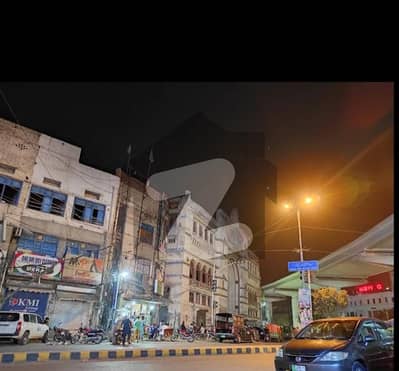 لکشمی چوک لاہور میں 4 مرلہ عمارت 4.25 کروڑ میں برائے فروخت۔