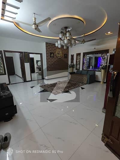 12 Marla Well Maintained Double Unit House For Sale in Media Twon