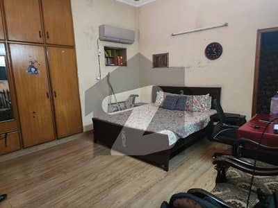 شاہ جمال لاہور میں 7 کمروں کا 1 کنال مکان 8.5 کروڑ میں برائے فروخت۔