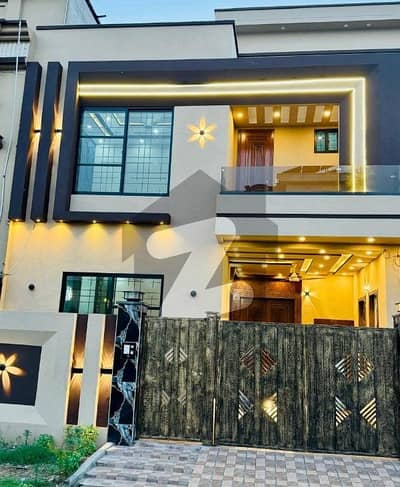 سٹی ہاؤسنگ سوسائٹی گوجرانوالہ میں 4 کمروں کا 5 مرلہ مکان 1.9 کروڑ میں برائے فروخت۔