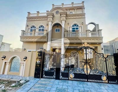 سٹی ہاؤسنگ سوسائٹی گوجرانوالہ میں 5 کمروں کا 10 مرلہ مکان 4.25 کروڑ میں برائے فروخت۔