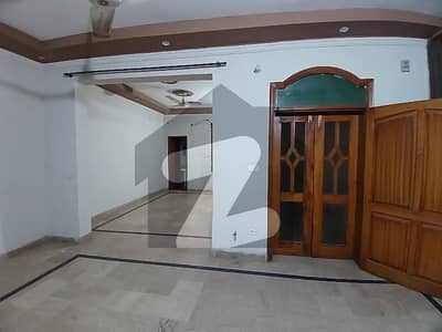 جوہر ٹاؤن فیز 2 جوہر ٹاؤن,لاہور میں 1 کمرے کا 5 مرلہ زیریں پورشن 50.0 ہزار میں کرایہ پر دستیاب ہے۔