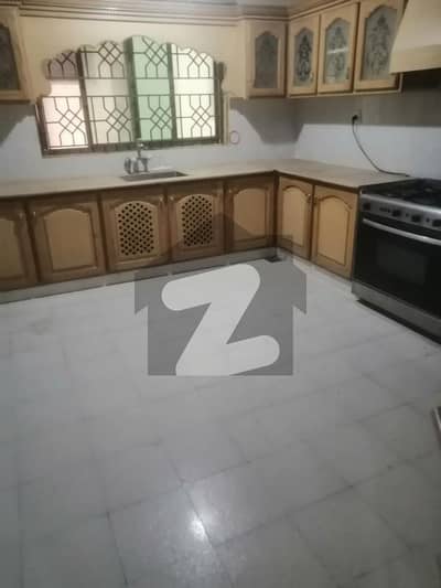 F 11 Beautiful corner House park Face Triple Story 6 bed Rooms