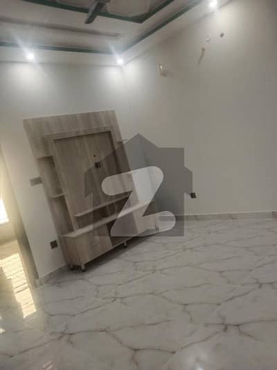 علی ٹاؤن لاہور میں 2 کمروں کا 8 مرلہ زیریں پورشن 50.0 ہزار میں کرایہ پر دستیاب ہے۔