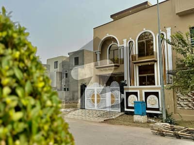 سٹی ہاؤسنگ سوسائٹی گوجرانوالہ میں 5 کمروں کا 5 مرلہ مکان 1.75 کروڑ میں برائے فروخت۔