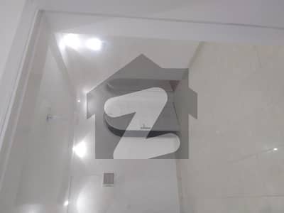 ڈی ایچ اے فیز 5 ڈی ایچ اے ڈیفینس,کراچی میں 2 کمروں کا 4 مرلہ فلیٹ 60.0 ہزار میں کرایہ پر دستیاب ہے۔