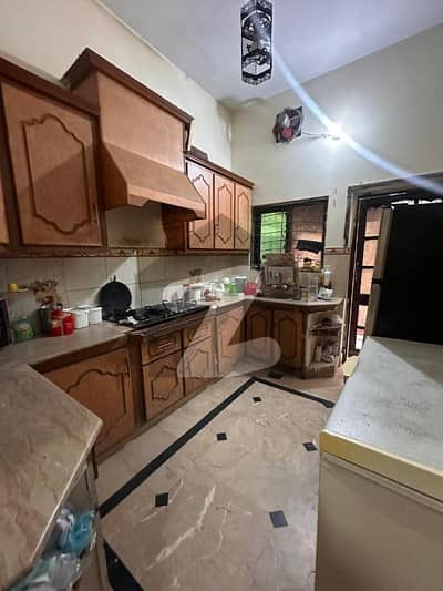 واپڈا ٹاؤن فیز 1 واپڈا ٹاؤن,لاہور میں 2 کمروں کا 10 مرلہ بالائی پورشن 50.0 ہزار میں کرایہ پر دستیاب ہے۔