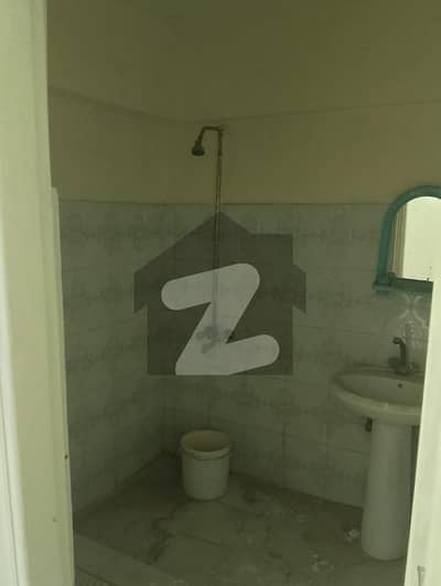 950sqft Flat Available For Sale