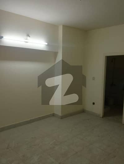 950sqft Flat Available For Sale