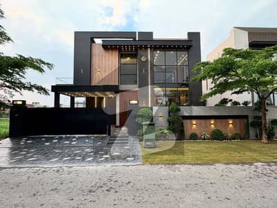 ڈی ایچ اے فیز 6 ڈیفنس (ڈی ایچ اے),لاہور میں 5 کمروں کا 1 کنال مکان 10.5 کروڑ میں برائے فروخت۔