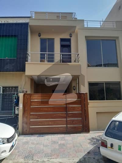 E-11/2 25x60 House For Sale Triple Storey